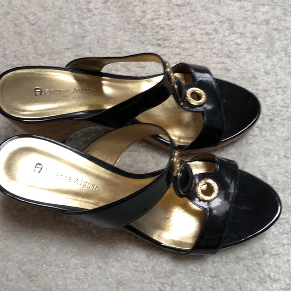 Etienne Aigner NWOT black dress slides, gold and black button design ,size 8 1/2 - Picture 2 of 4
